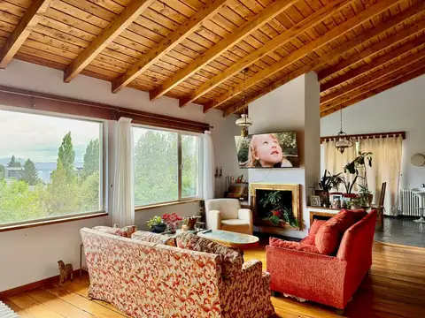 Casa en venta 4 ambientes Jardín Botánico