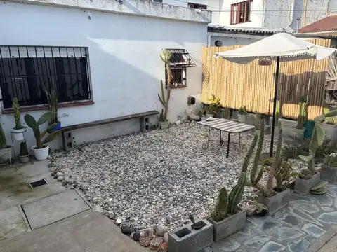 Depto Tipo Casa en Alquiler de 5 ambientes