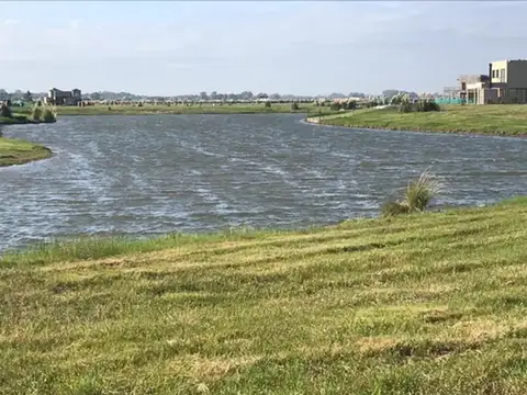 Lote a la laguna San Sebastian