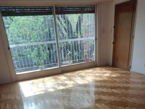 PH  de 117 m2 en 2 Piso c/Ascensor  Frente Cochera y Terraza