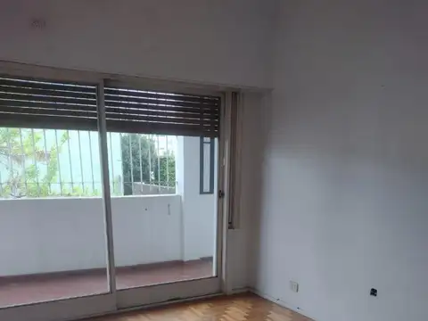 Depto Tipo Casa en Venta en Belgrano R, USD 200.000