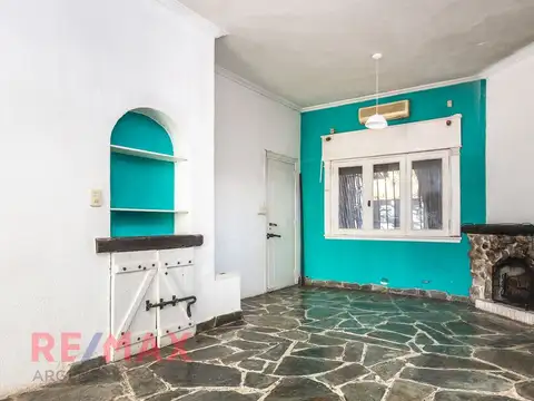 VENTA CASA 4 AMBIENTES HAEDO LOTE PROPIO