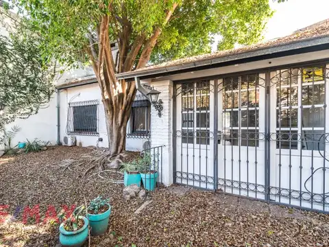 VENTA CASA 4 AMBIENTES HAEDO LOTE PROPIO