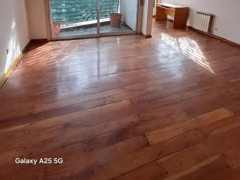 VENTA PH 3 AMB. PATIO Y TERRAZA CON LOCAL S/ AV. DE MAYO