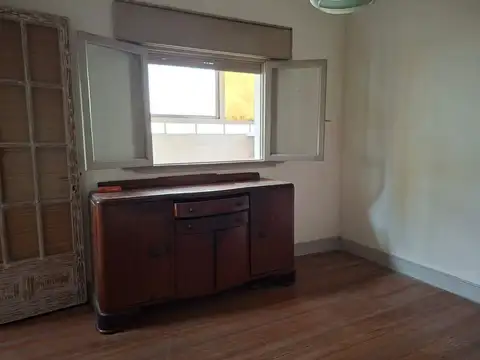 Depto Tipo Casa en Venta 76 años