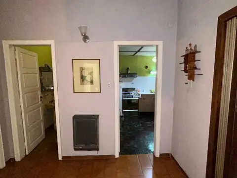 Casa 5 ambientes con 2 baños
