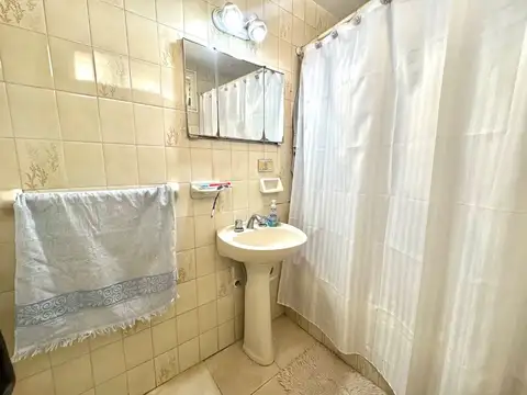 VENTA DEPARTAMENTO SEMIPISO 3 AMB BALCÓN FLORESTA