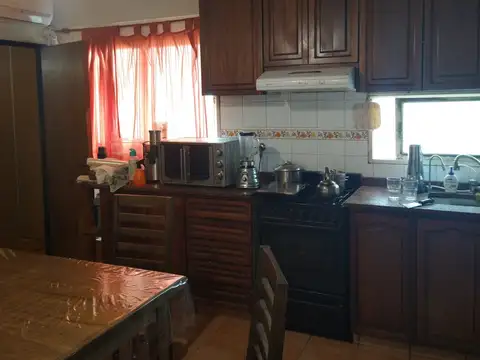 VENTA SEMIPISO  CALIDAD MASTROGIUSEPPE.  COCINA COMEDOR SEPARADA. U$S 110.000 88 M2 SAN MARTÍN Y ZEBALLOS