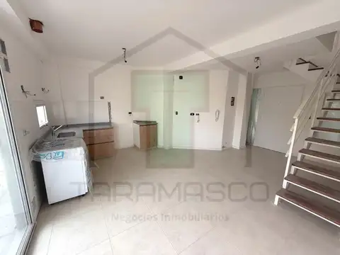Depto Tipo Casa 2 ambientes con 1 baño