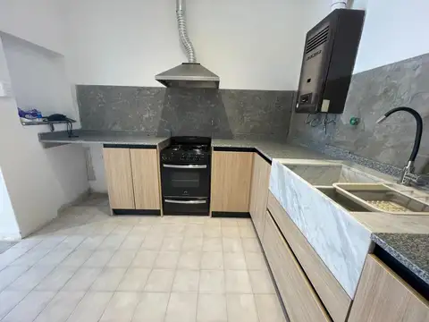 CASA REMODELADA / OFICINA / ESTUDIO - 3 HAB EN GRAL BUSTOS