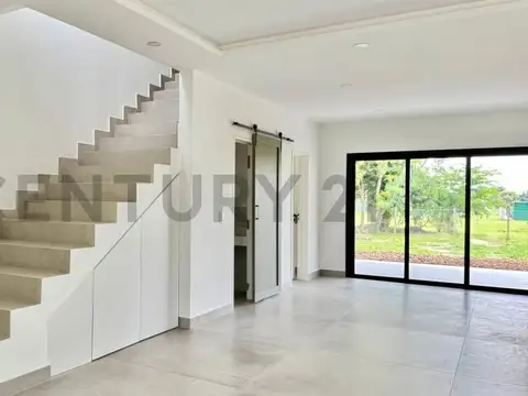 Casa en Venta en Pilar Del Este - Santa Elisa, USD 200.000