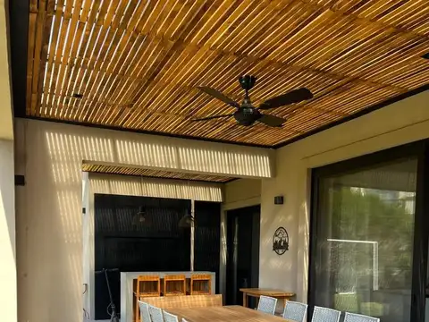 Casa en Venta en Countries y Barrios Cerrados en Pilar, USD 800.000