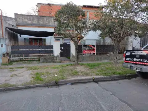 CASA IDEAL PARA 2 FAMILIAS EN VENTA - EL PALOMAR