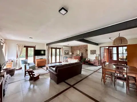 Chacra residencial de 2 hectáreas con casa reforma