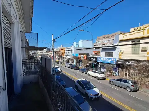 Lope de Vega 3200, Piso 1