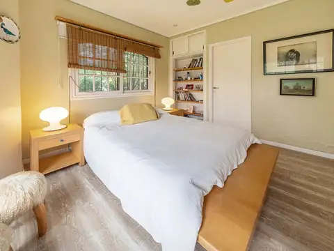 Casa 6 ambientes con 4 baños