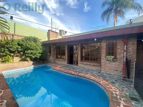 Casa en venta con 4 dormitorios en San Isidro