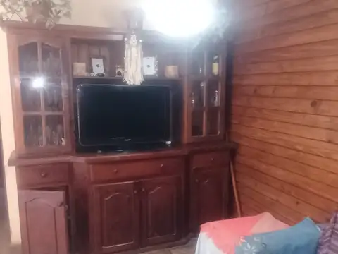 Casa ideal dos familias, en lote propio..