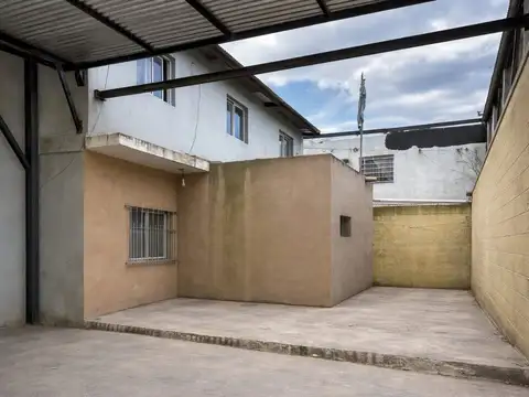 Galpon en Venta en Villa de Mayo, USD 300.000