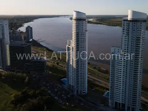 PISO EXCLUSIVO DE 3 DORMITORIOS DOLFINES GUARANI 