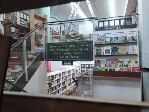 Local en Venta 66 años