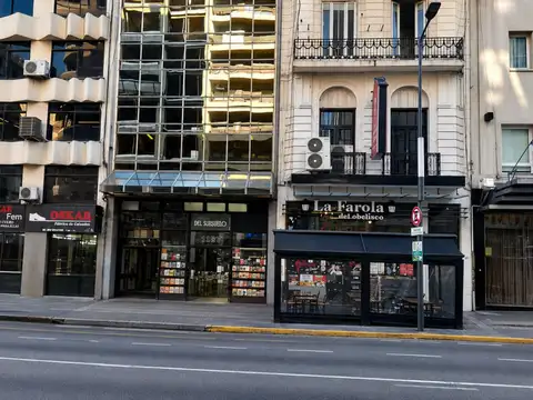 Importante local sobre AV Corrientes