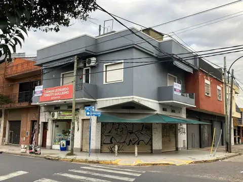 AVENIDA BARTOLOME MITRE  al 3200