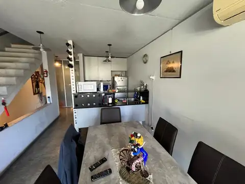 Venta Edificio en Block. 4 unidades funcionales y 4 cocheras