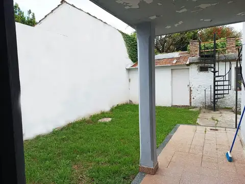 Depto Tipo Casa en Venta con 1 cocheras