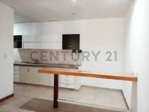 Casa en Los Hornos de 2 dormitorios