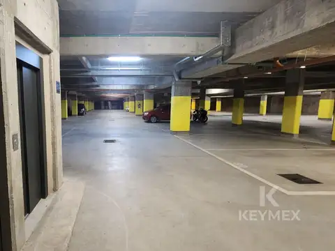 Oficina en Venta con 1 cochera