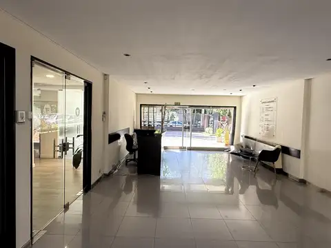 Oficina en Venta con 4 cocheras