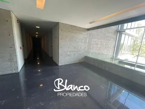 Oficina en Venta en Pilar Centro, USD 260.000