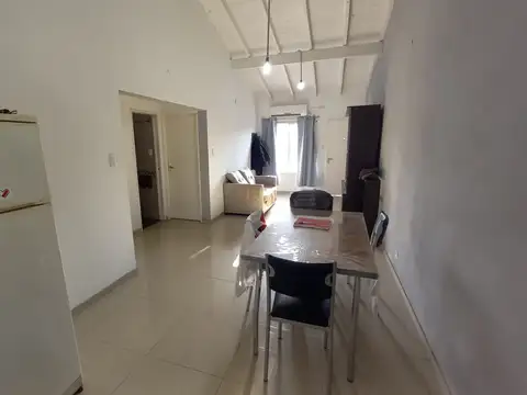 Depto Tipo Casa 3 ambientes con 1 baño