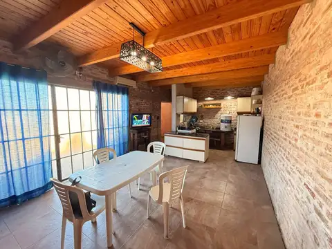 CASA/ CON PILETA/ LEHMANN/ AMPLIOS ESPACIOS