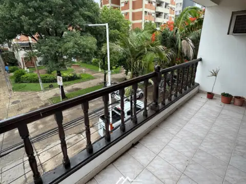 Departamento 5 ambientes con 2 baños