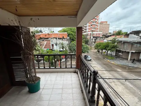 Departamento 3 dormitorios en alquiler. Centro.
