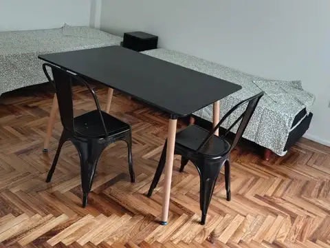 Castillo 100, Piso 4