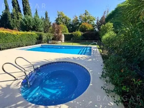 Venta - Casa sobre una planta en Golfer's Country Club - Pilar