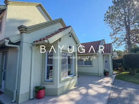 Venta - Casa sobre una planta en Golfer's Country Club - Pilar