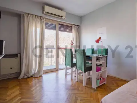 VENTA 2 AMBIENTES CON BALCON! ACEPTA PERMUTA!