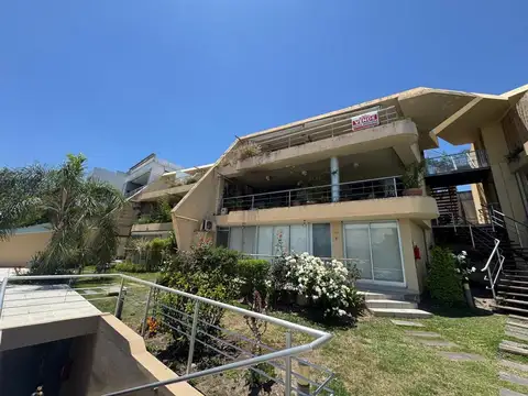 Rubén Yáñez , Piso 2 C