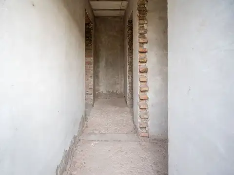 CHALET A TERMINAR EN VENTA EN ROLDAN PERMUTA