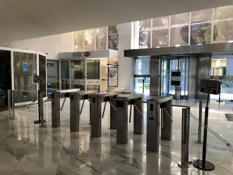 Oficina en Alquiler con 1 cochera