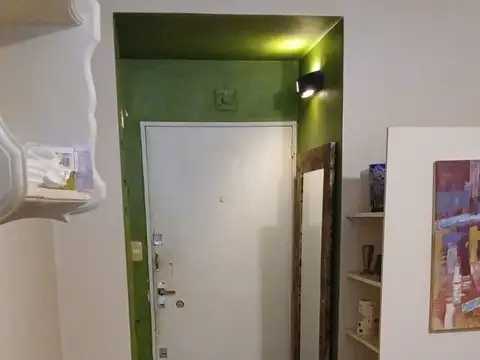 VENTA MICROCENTRO MONOAMBIENTE FRENTE PISO ALTO