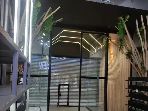 LOCAL SOBRE PEATONAL BELGRANO
