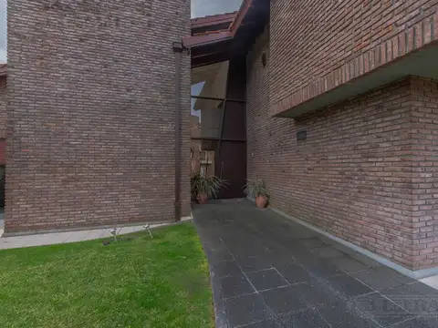 Casa en Venta en Pilar, USD 280.000