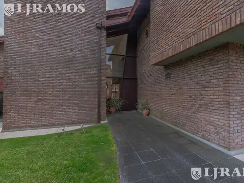Casa en Venta en Pilar, USD 360.000