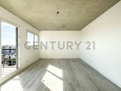 Venta Amplio departamento 3 amb Tigre Centro con gran balcon y dormitorio en suite