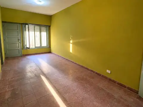 Depto Tipo Casa en Alquiler de 3 ambientes